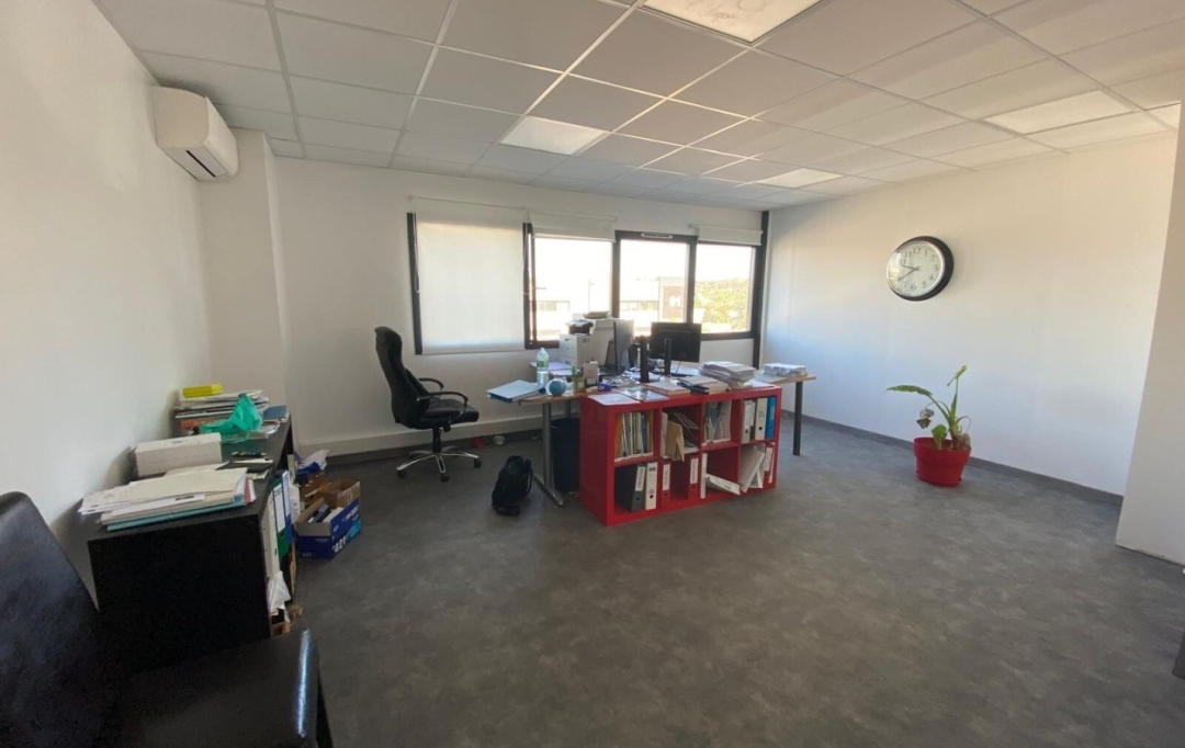 Annonces AIXENPROVENCE : Office | MEYREUIL (13590) | 493 m2 | 4 101 € 